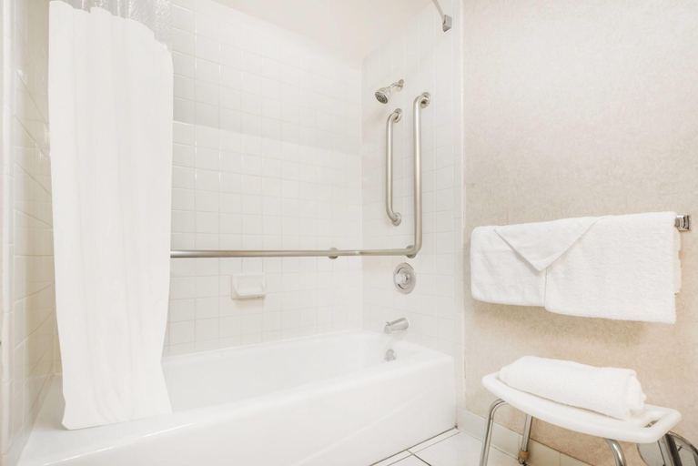 Bathroom 5, Days Inn by Wyndham Amarillo East, Potter