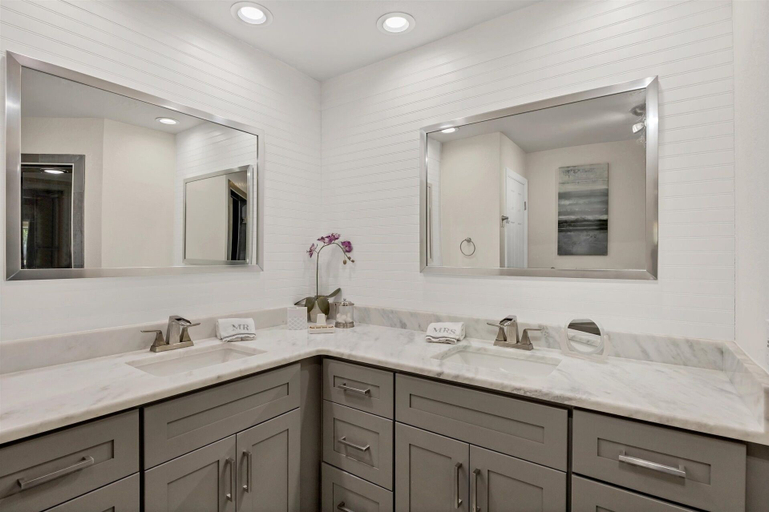 Bathroom 3, Punta Gorda 3-Bedroom Canalfront Vacation Home with Dock 3 Home, Charlotte