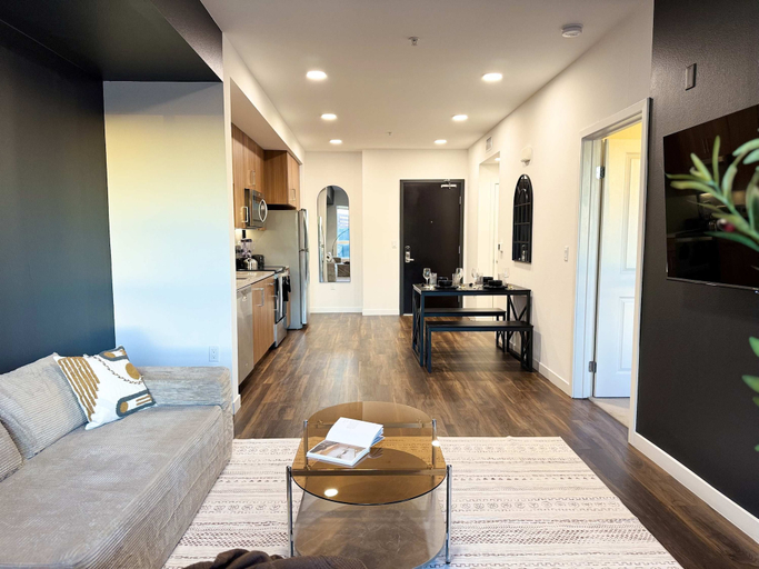 Room 5, Bright Cozy Getaway With Pool Free Parking 10 Mins Disneyland, Orange
