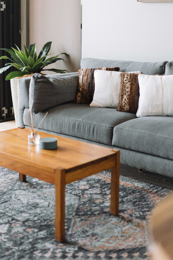 Living area 5, Stunning 1-bed Above Foreshore With Water Views, Canberra