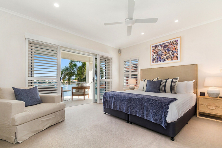 Room 5, Amazing Canal House With Private Jetty, Gym & Pool, Caloundra - Kawana