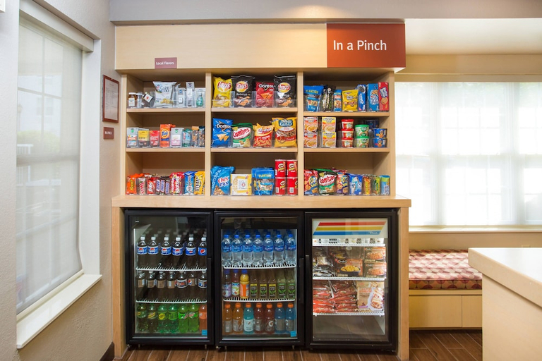 Food & Drinks 5, Residences at International Place, Middlesex