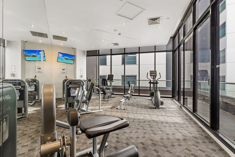 Fitness facility, Executive Unit With Pool and Gym Near Riverfront, Melbourne