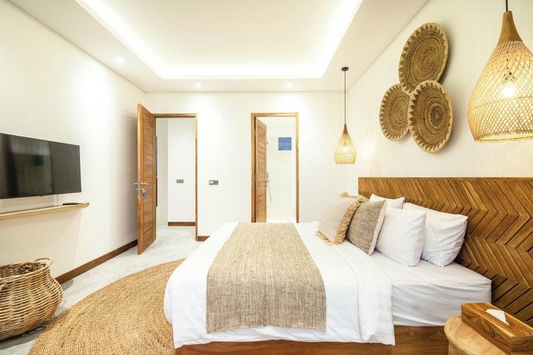 Exterior 2, Coastal Elegance: 4BR Villa, 400m to Finns,, Badung