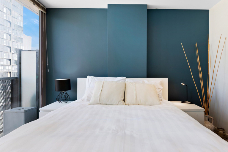 Room 3, Modern City Convenience With Great Amenities, Melbourne