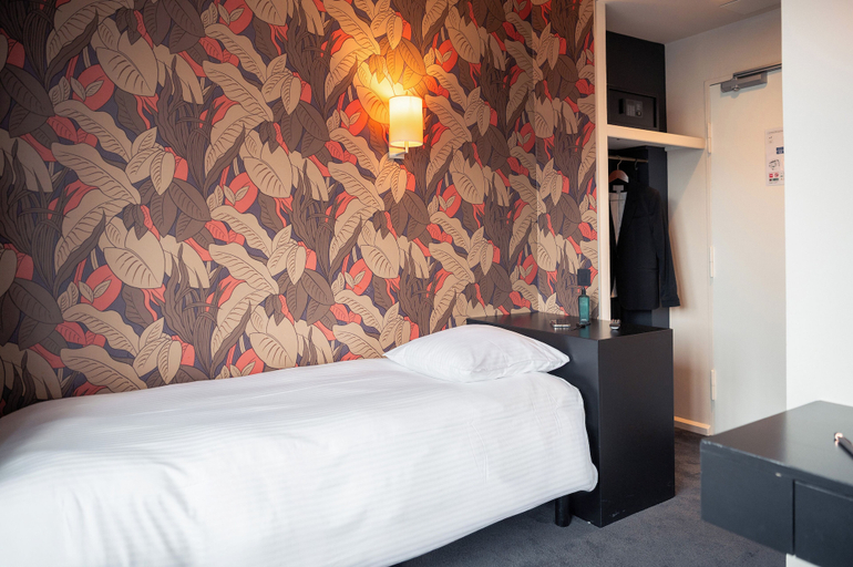 Bedroom 4, Queen Anne Hotel, Bruxelles