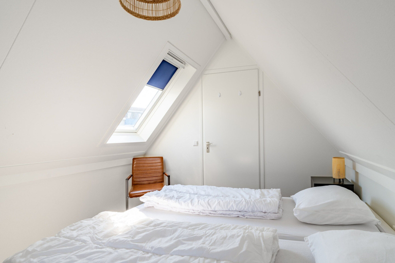 Room 2, Charming 2-person apartment located near the center, Texel