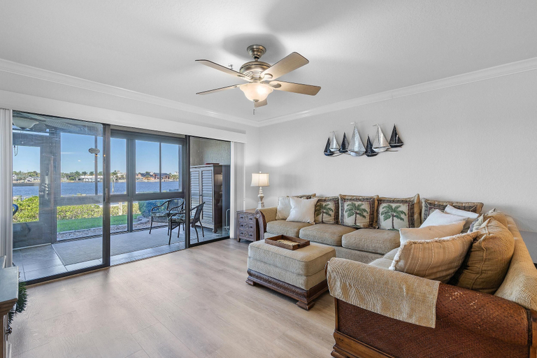 Living area 4, Bouchelle Island 102, Volusia