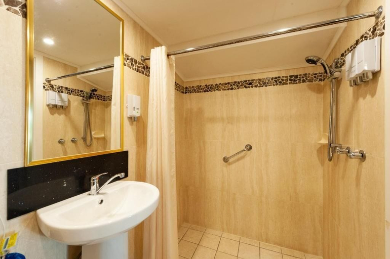 Bathroom 4, Albury Georgian Motel & Suites, Albury