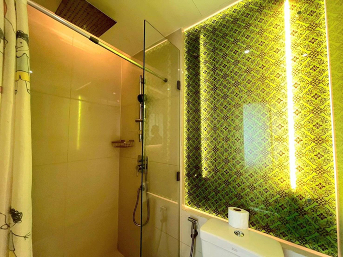 Bathroom 4, Grande Caribbean Condo Resort, Pattaya