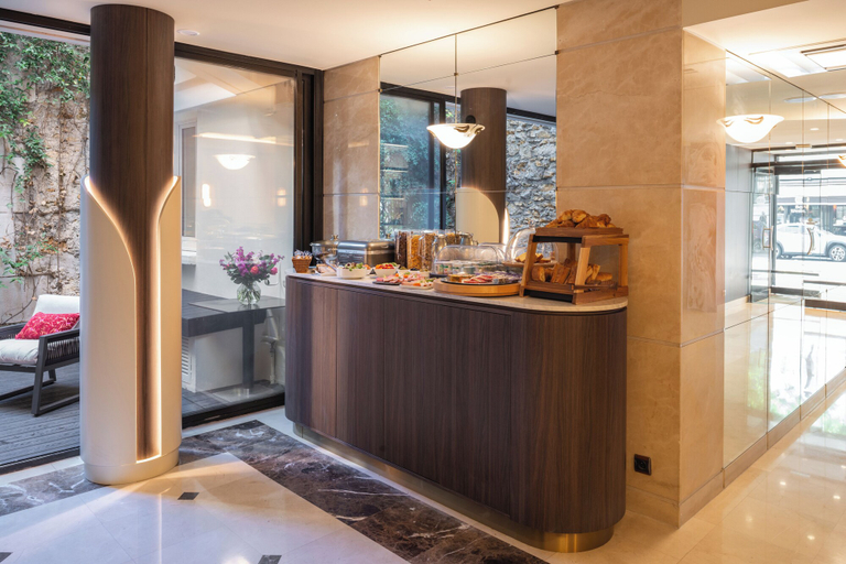 Food & Drinks 5, Best Western Au Trocadero, Paris