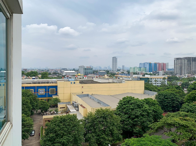 Exterior & Views, Nice And Strategic 1Br At Sky Terrace Apartment, Jakarta Barat