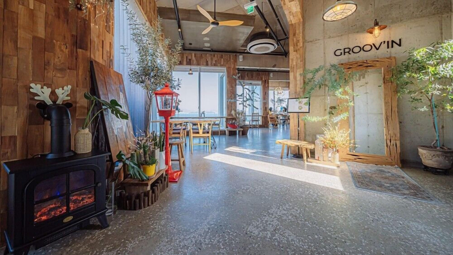 Exterior & Views 2, Groove-in Cafe Pension, Geoje