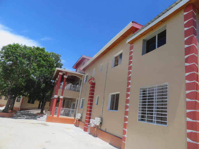 Exterior & Views, Comfort Plus Hotel, Hinche