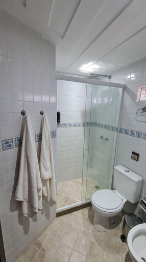 Bathroom 3, Mirante dos Papagaios, Armação dos Búzios