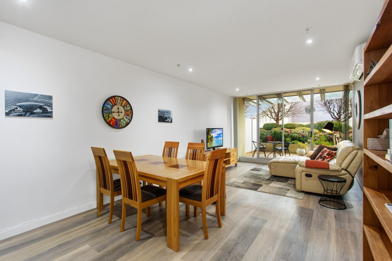 Dining 5, Madecomfy Spacious Canberra LI, Canberra