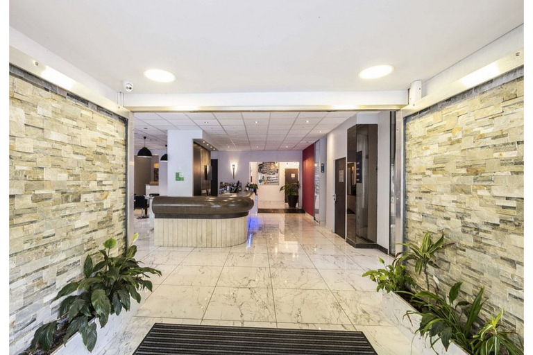 Others 3, B&B HOTEL Perpignan Centre, Pyrénées-Orientales