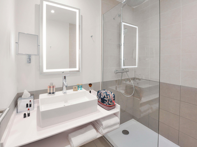 Bathroom 5, Novotel Annemasse Centre Geneva Port, Haute-Savoie