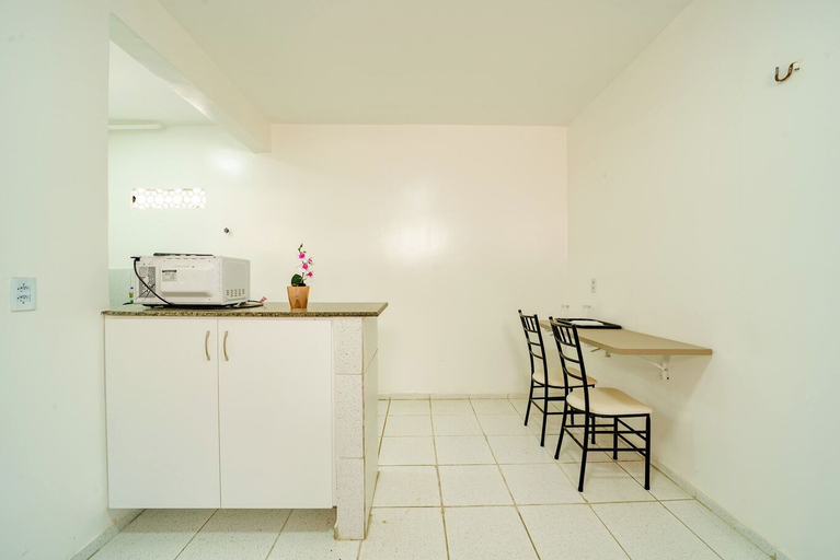 Room 2, Flat Para 2 Pessoas a Poucos Metros do Aeroporto, Fortaleza