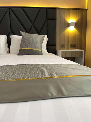 Room 3, Skyview Opal Cuisine Hotel, Ruiru