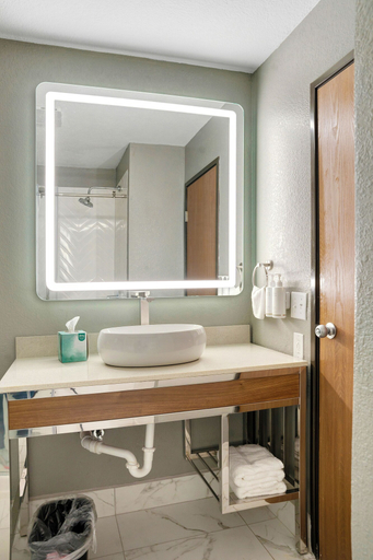 Bathroom 4, Days Inn by Wyndham Omaha NE, Douglas