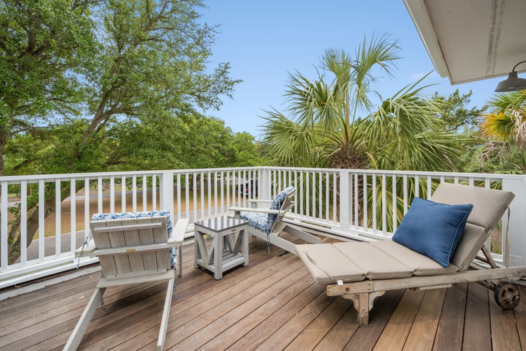 Terrace/patio 2, Hellenic Haven 6 Bedroom Home, Georgetown