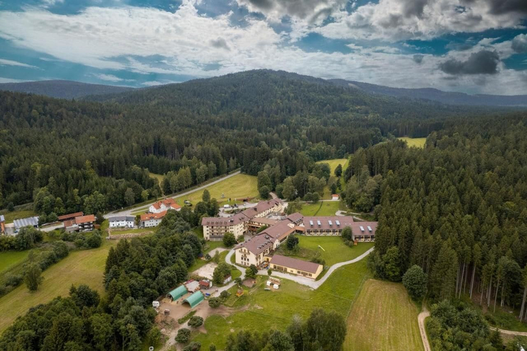 Others 5, Wagners Hotel Wastlsäge, Regen