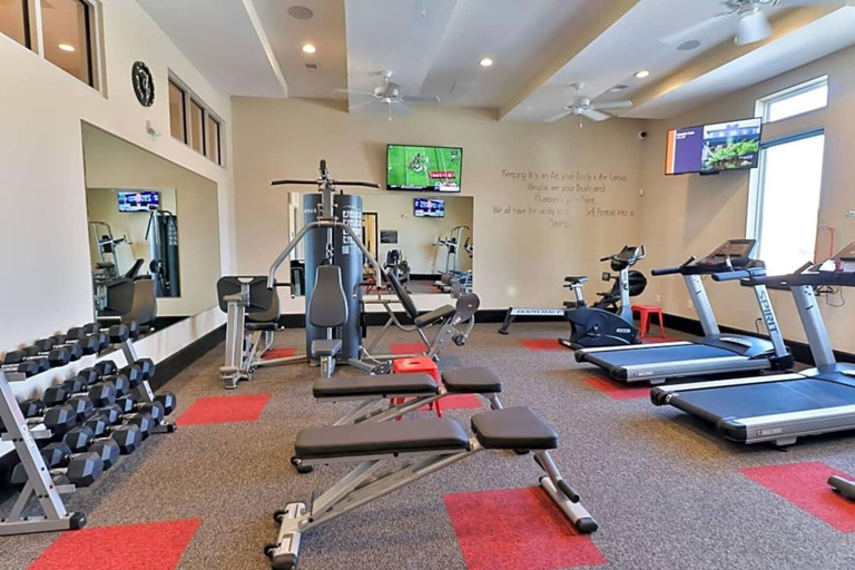 Room 5, Pet-friendly 2BR On 1st Floor Parking W D, Franklin