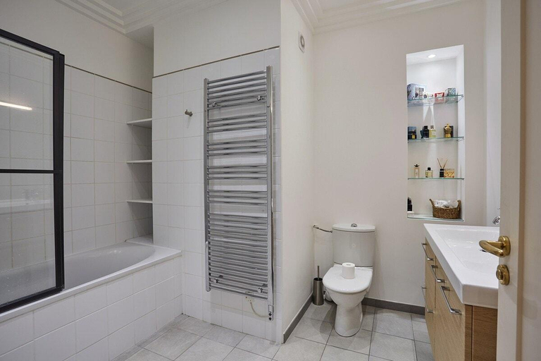 3, Apartment Arc de Triomphe/ Champs Elysée, Paris