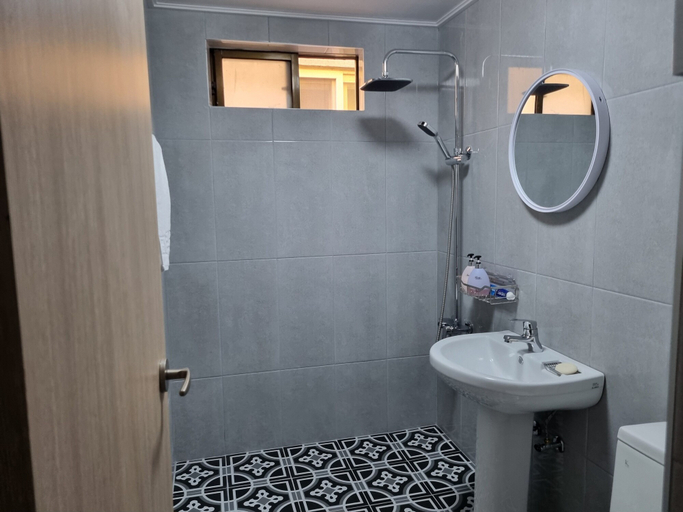 Bathroom 3, Jeju Orasung, Jeju