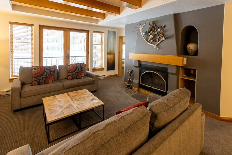 Living area 4, 4315A - One Bedroom Deluxe Creekside Condominiums 1 Condo, Salt Lake