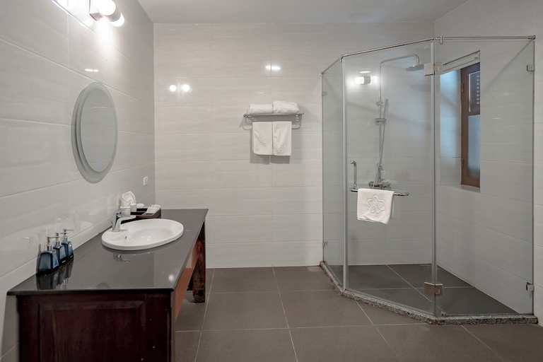 Bathroom 4, Tuan Chau Resort Ha Long, Hạ Long