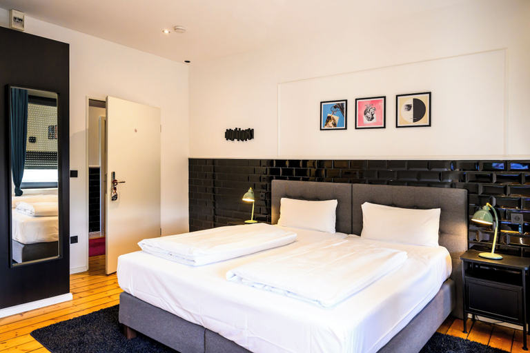 Bedroom 4, Nikii Boutique Hotel, Leverkusen