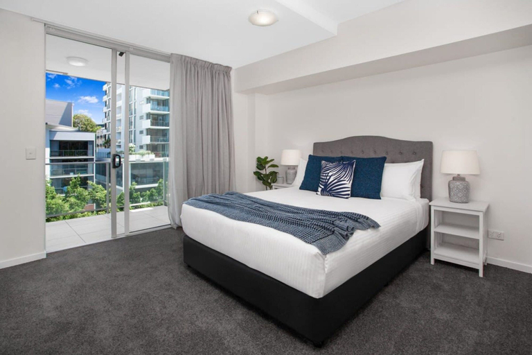 Bedroom 4, 2-bed Near Brisbane CBD With Pool, Sauna & BBQ, Kelvin Grove