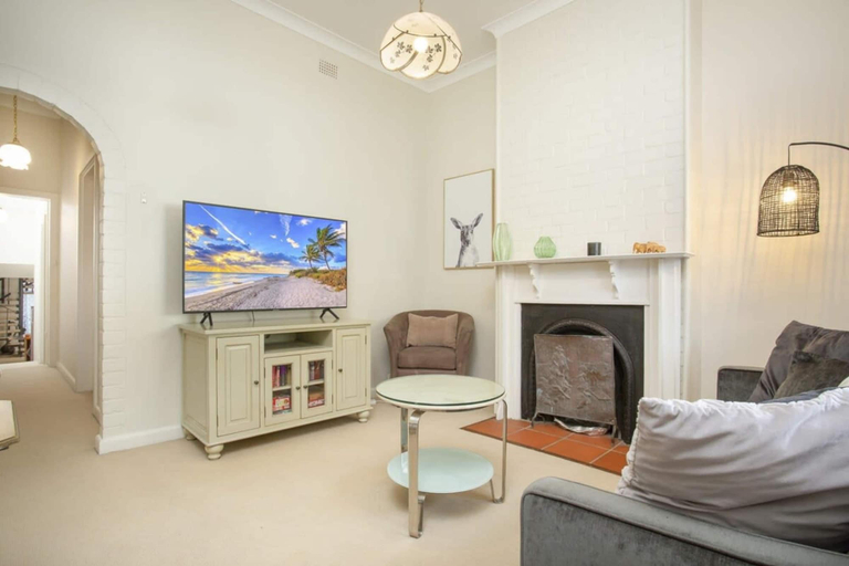 Living area 4, Comfortable Terrace in Central Location, Sydney