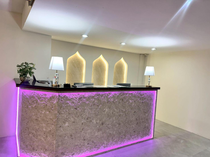Public Area 3, Studio F Sukhumvit, Wattana