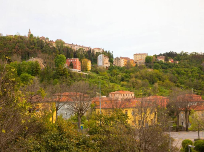 3, Pleasant Apartment With Pool, Sauna, Hot Tub, Raša