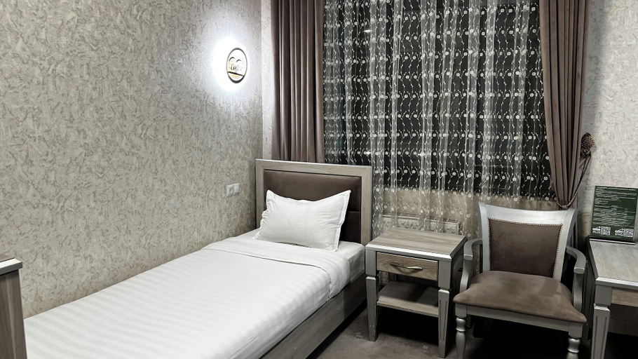 Bedroom 2, Diyor Hotel Margilon, Oxunboboev