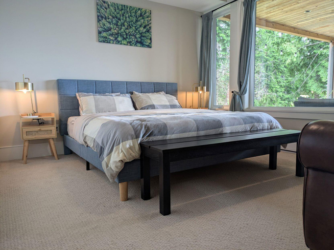 Bedroom 2, Mountain House of Wonder, Nanaimo