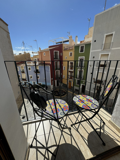 Room 2, Plaza Iglesia - Apartamento CON Terraza, Alicante
