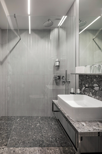 Bathroom 4, Aida Hotel, Praha 8
