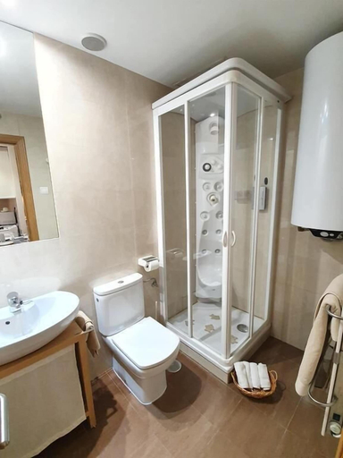 Bathroom, Alaia Gran Via Seasonal Living, Madrid