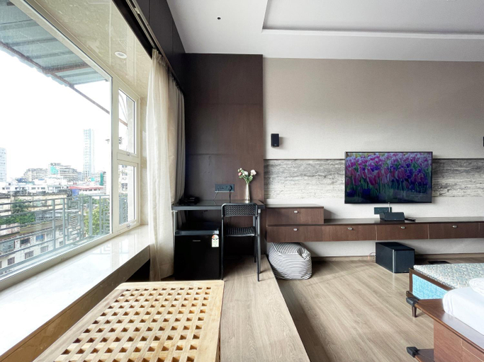 Others 3, Central Bed & Breakfast, Kolkata