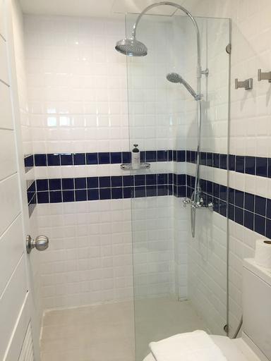Bathroom 4, ZeaZa Bungalow, Hua Hin