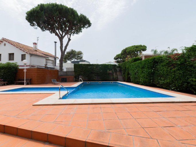 Others 3, Apartamento en Playa con Piscina Aacc, Barcelona