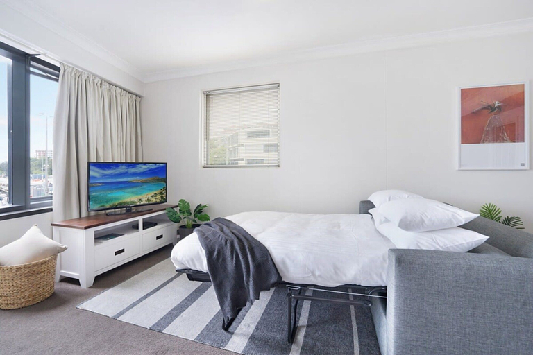 Room 4, King Size Studio With Water View, Walk To The City, Sydney