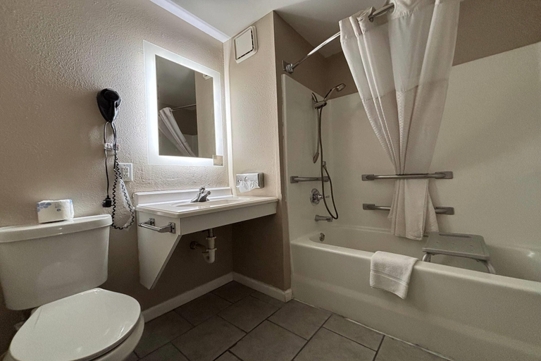 Bathroom 4, Super 8 by Wyndham Alton, Madison
