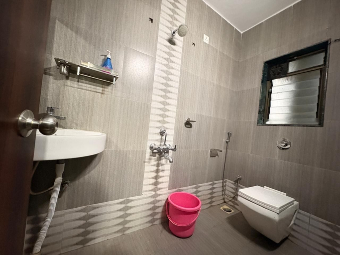 Bathroom 3, Hotel Bramha Inn, Pune