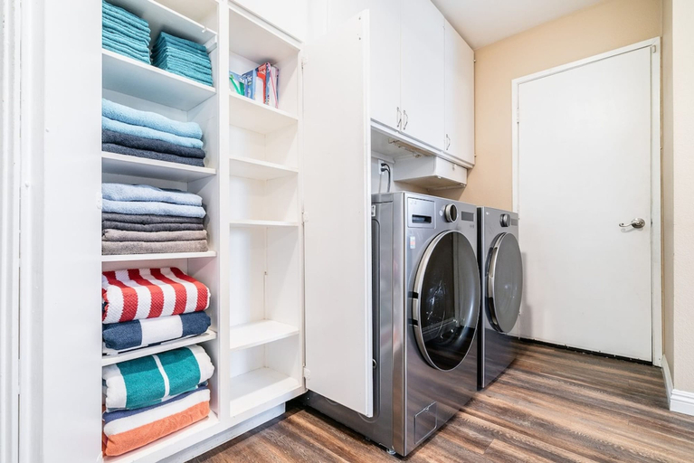 Room 3, Lux - Charming San Marcos 2BR Patio Pet-friendly, San Diego