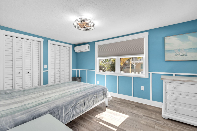 Primary image, Curvy Coco, Pinellas